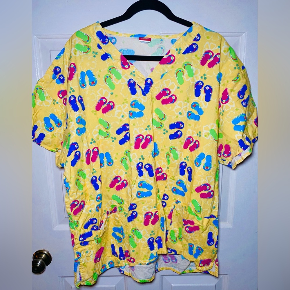 Dickies Flip Flop Yellow Pattern Scrub Top Womans‎ Hospital Medical Office 2x